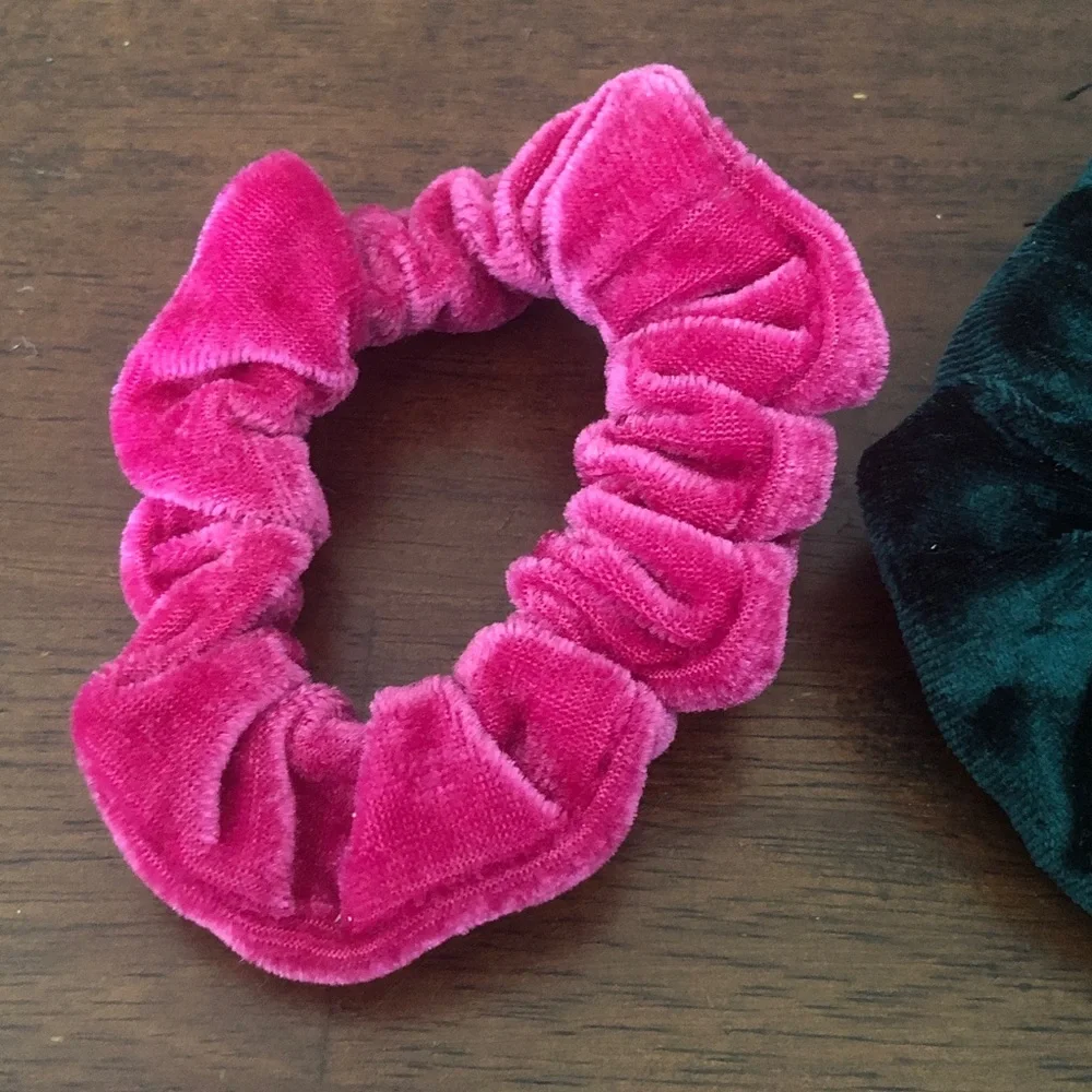 Women’s Velvet Hair Scrunchie Set